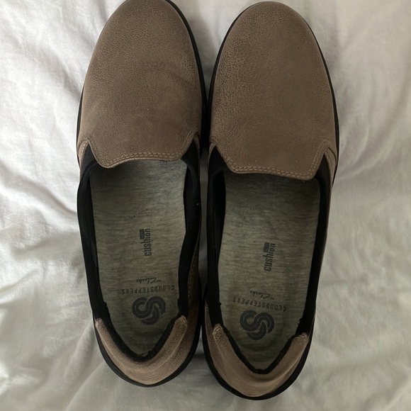 Clark’s Cloudsteppers slip on comfort casual loafers 7.5 M - Picture 3 of 6